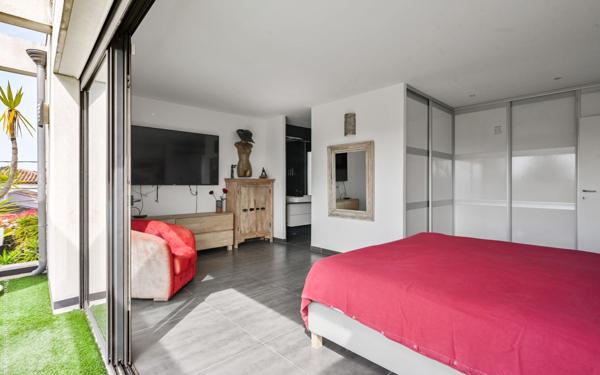 Maison à vendre    5 pièces •  Sanary-sur-Mer