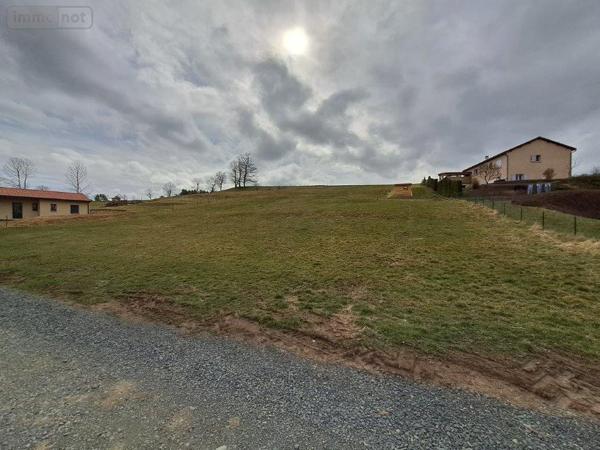 Terrain à Batir à vendre à Saint-Georges dans le Cantal (15100), ref : 044/1122