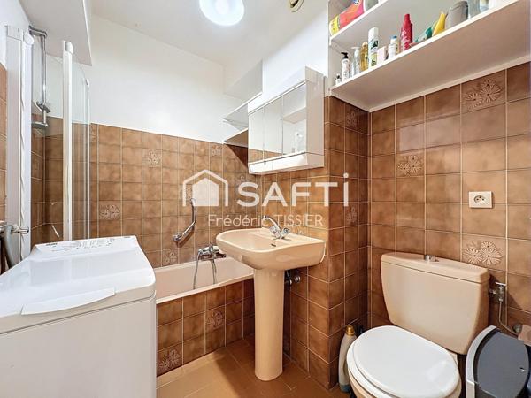 Mandelieu - Studio avec Alcove + Garage et cave.