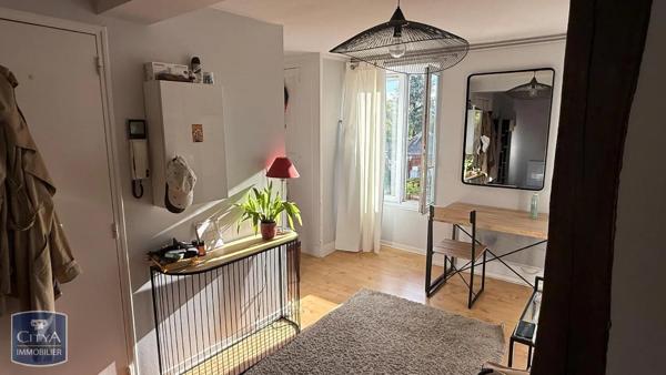 Appartement à louer 2 pièces 47.11m² Blois (41000)