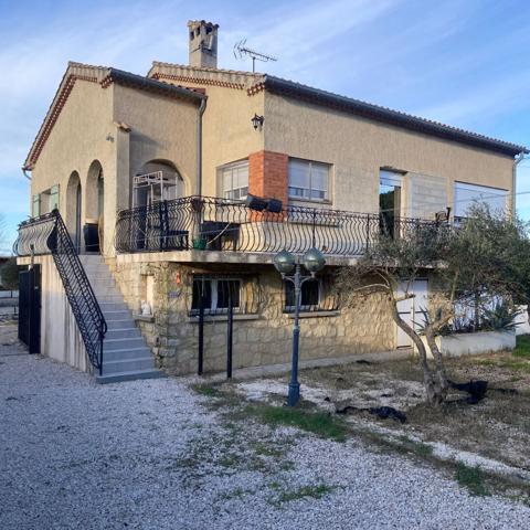 ROQUEMAURE - ORANGE - SAUVETERRE - AVIGNON - MAISON DOUBLE HABITATION 8 PIECES 4 CHAMBRES  SUR UN TERRAIN DE 3600 M²
