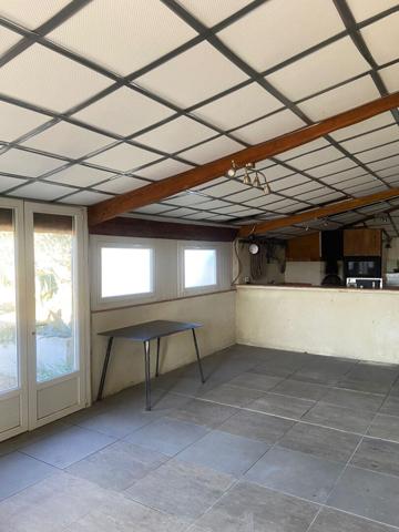 ROQUEMAURE - ORANGE - SAUVETERRE - AVIGNON - MAISON DOUBLE HABITATION 8 PIECES 4 CHAMBRES  SUR UN TERRAIN DE 3600 M²