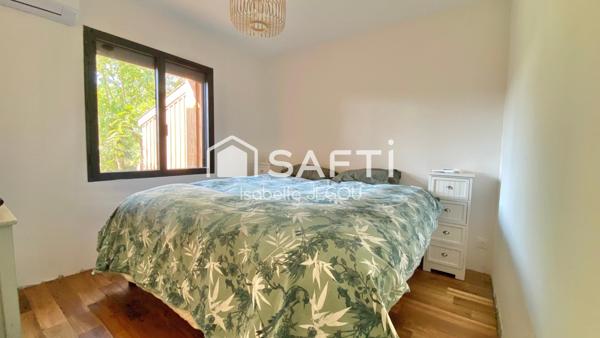 Maison ossature bois rénovée avec sa belle extension à peine terminée offre un cadre de vie chaleureux