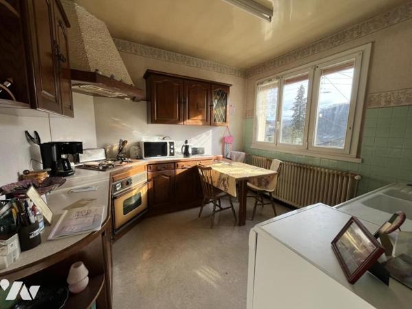 MAISON SUR SOUS-SOL A BAUME LES DAMES