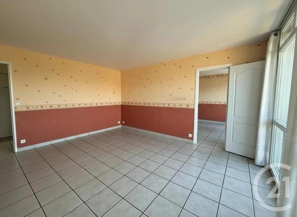 Appartement F4 à vendre  4 pièces - 73,45 m 2   BOUSSY ST ANTOINE  - 91