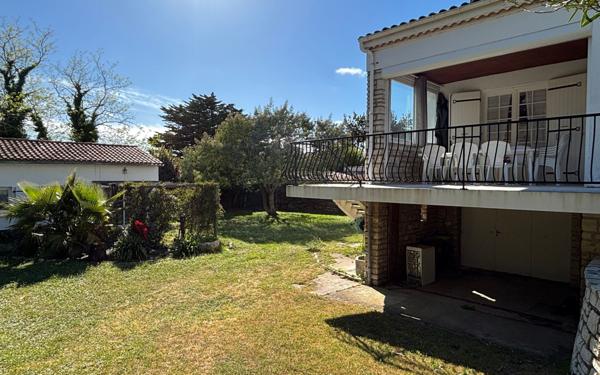 Maison à vendre    9 pièces •  La Brée-les-Bains