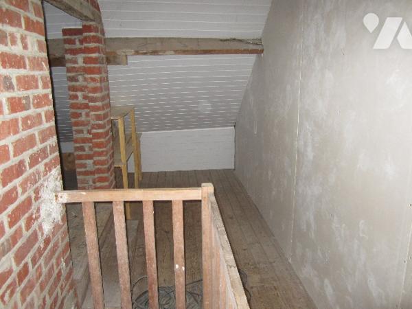 Maison de village dans bourg. proche de tous commerces.
Pas de travaux à prévoir.