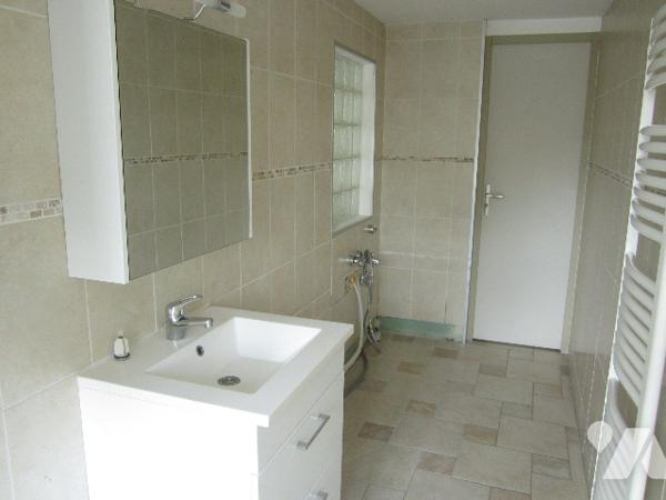 Maison de village dans bourg. proche de tous commerces.
Pas de travaux à prévoir.