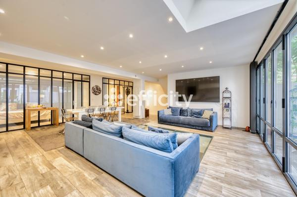 Appartement 7 pièces - 200 m² Bien prestige