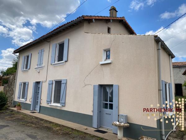 Maison de campagne à rénover à CLAVÉ