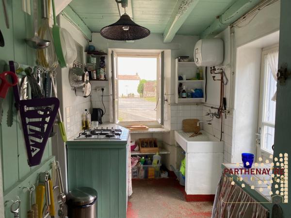 Maison de campagne à rénover à CLAVÉ