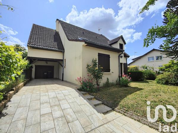 Maison 8 pièces de 145 m² à Saint-Michel-sur-Orge (91240)