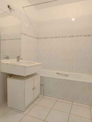 ANNECY, appartement T3 avec deux balcons et parking sécurisé