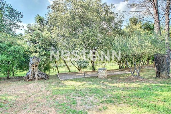 Maison à Lorgues de 130m2 de plain pied , Piscine BALI 8/4, terrain de 2000m2 ,quartier recherché!