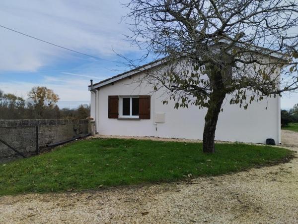 Maison 70m2, deux chambres, terrain 850 m2