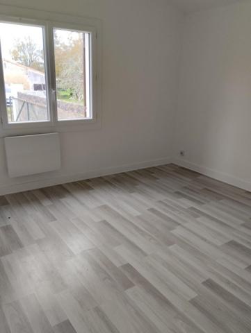 Maison 70m2, deux chambres, terrain 850 m2