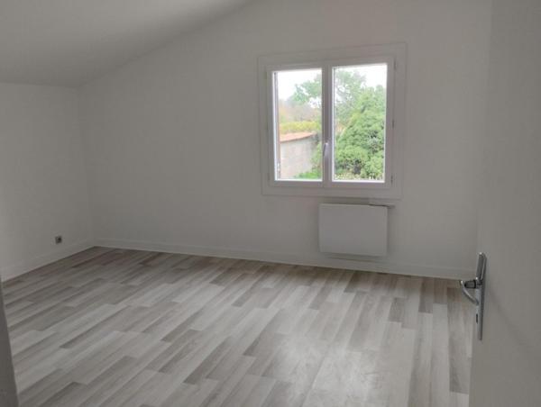 Maison 70m2, deux chambres, terrain 850 m2