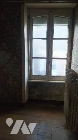 A vendre un immeuble en ville à rénover entièrement