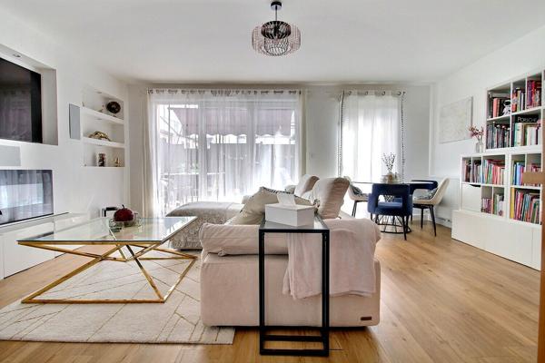 Maison récente 4 pièces 91 m² dans le centre de Maurepas