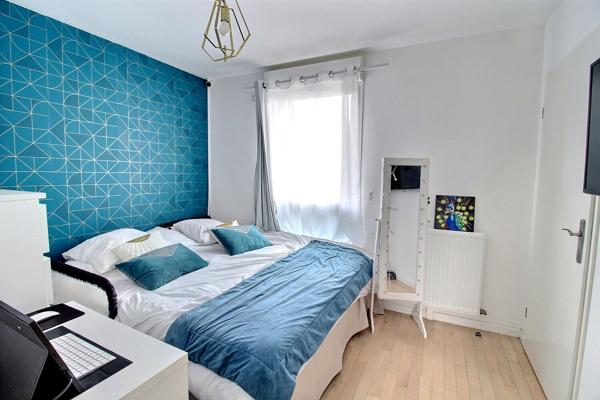 Maison récente 4 pièces 91 m² dans le centre de Maurepas