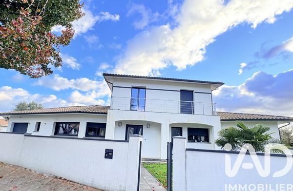 Maison à vendre 8 pièces 176 m² Bassens