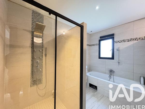 Maison à vendre 8 pièces 176 m² Bassens