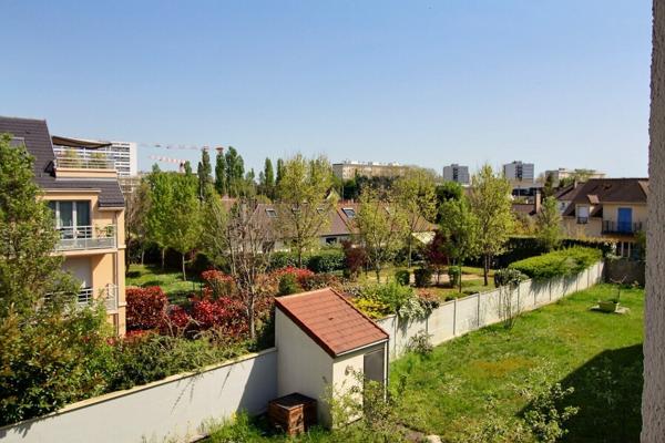 Appartement 4 pièces à Massy Centre Ville - Le calme au 2ème étage avec vue sur jardins