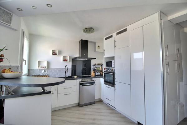Appartement 4 pièces à Massy Centre Ville - Le calme au 2ème étage avec vue sur jardins