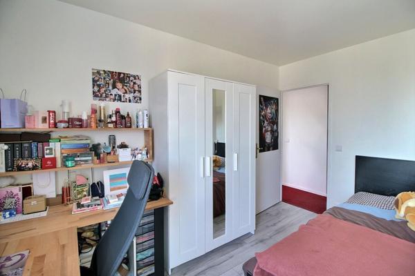 Appartement 4 pièces à Massy Centre Ville - Le calme au 2ème étage avec vue sur jardins