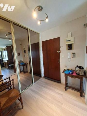 APPARTEMENT 4 pièces - 85 M2 - Dernier étage avec ascenseur