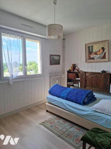 APPARTEMENT 4 pièces - 85 M2 - Dernier étage avec ascenseur