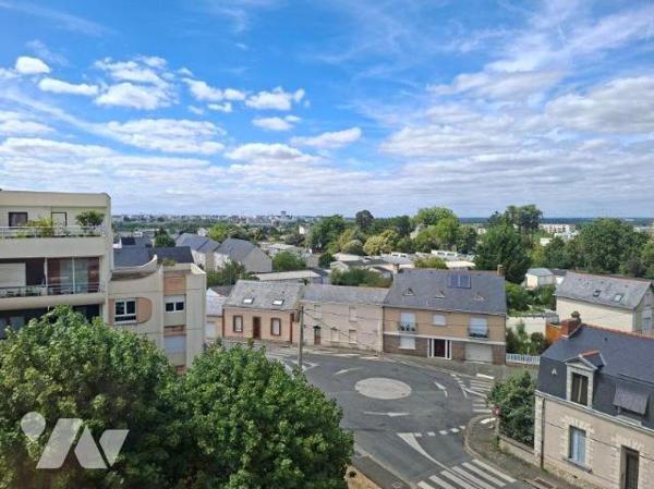 APPARTEMENT 4 pièces - 85 M2 - Dernier étage avec ascenseur