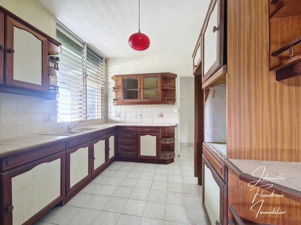 Dpt Guadeloupe (971), à vendre PETIT-BOURG maison 4 chambres + bas de villa aménageable