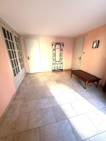 Maison de caractère en pierre de taille à Fameck – 250 m² d’authenticité et de potentiel