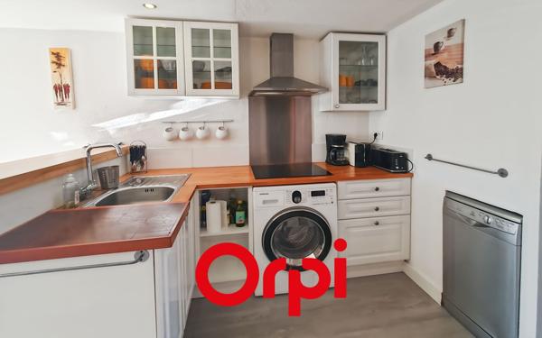 Appartement à louer    3 pièces • 33,61 m2 Sanary-sur-Mer