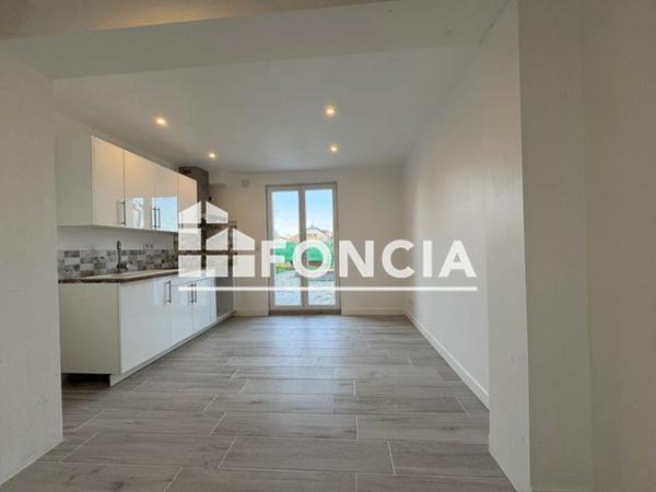 Location Studio 28.96 m² - 10 RUE DES OUSTALOTS Oloron Ste Marie 64400