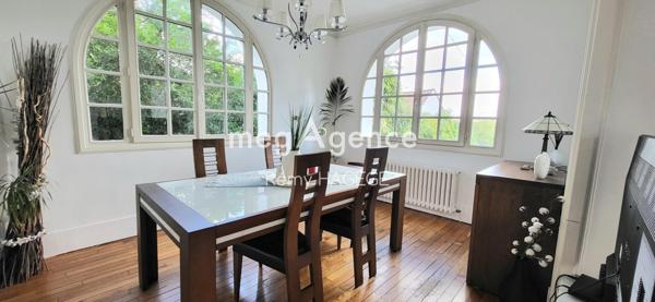 Maison à BRUNOY, 91800 - 7 pièces 200m²