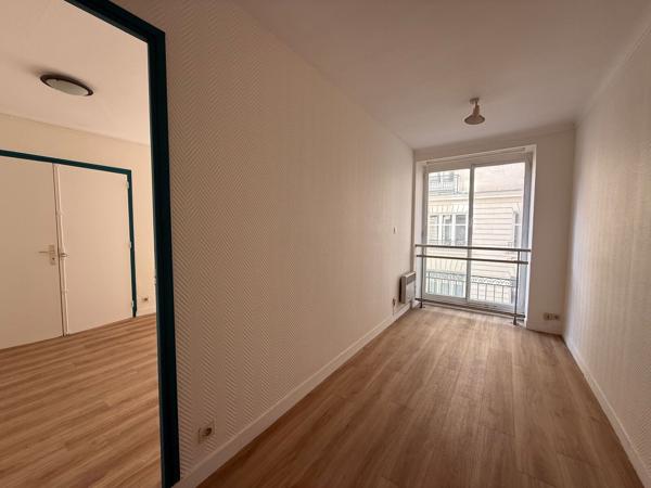 A LOUER - BUREAUX - RUE CREBILLON