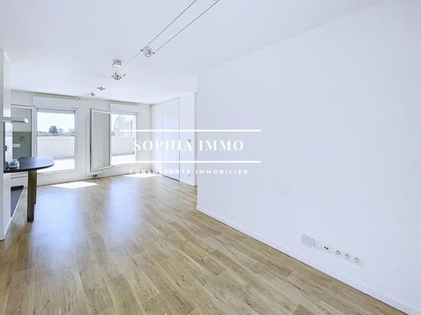 Appartement
         3 pièces
        - 70 m² Exclusivité 315 000 € *