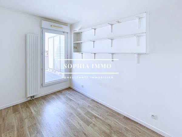 Appartement
         3 pièces
        - 70 m² Exclusivité 315 000 € *