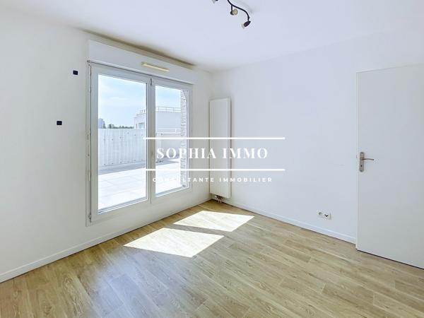 Appartement
         3 pièces
        - 70 m² Exclusivité 315 000 € *