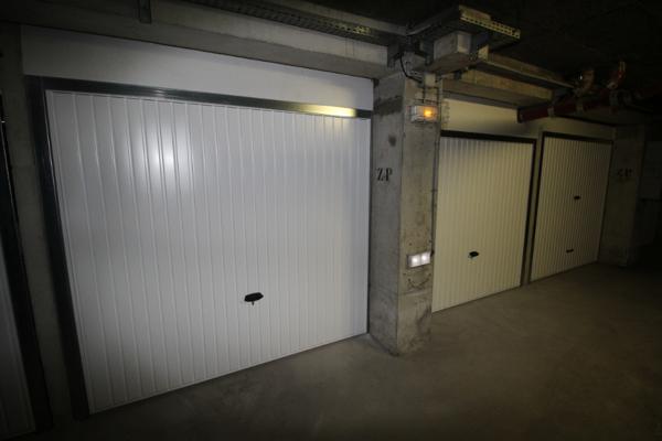 Location parking / box Vitrolles - 11 m² - 100 €/mois