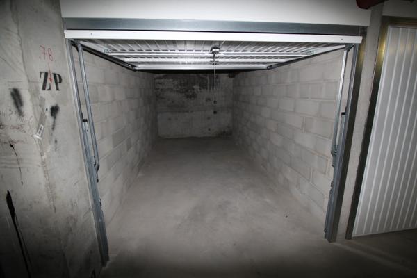 Location parking / box Vitrolles - 11 m² - 100 €/mois