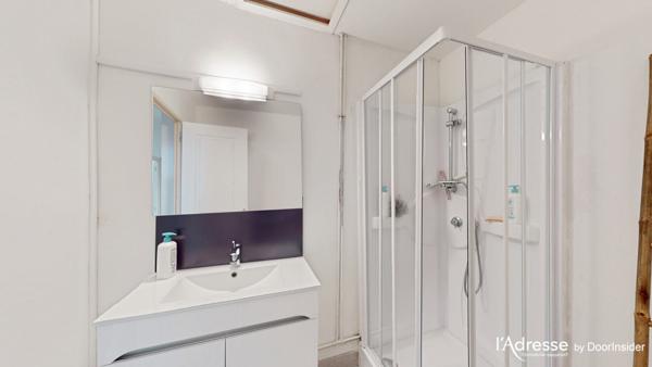 NARBONNE PROCHE GARE ET CENTRE - T3 entièrement rénové/climatisé de 75m²