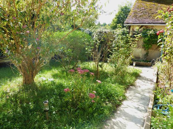 Bellême (61130) SOUS OFFRE - A vendre maison dans joli bourg proche Bellême