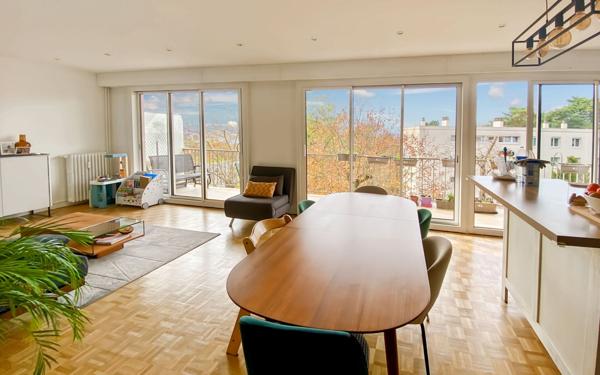 Appartement à vendre    5 pièces • 99,31 m2 Versailles