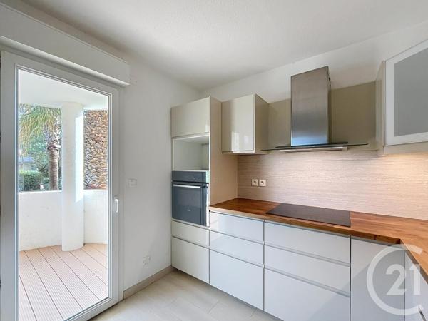 Appartement T4 à vendre  3 pièces - 84,07 m2 CAVALAIRE SUR MER - 83