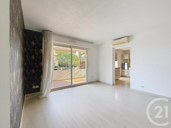 Appartement T4 à vendre  3 pièces - 84,07 m2 CAVALAIRE SUR MER - 83