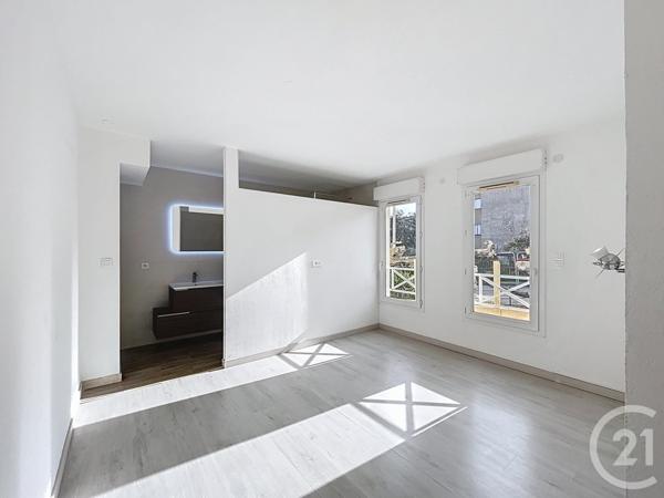 Appartement T4 à vendre  3 pièces - 84,07 m2 CAVALAIRE SUR MER - 83