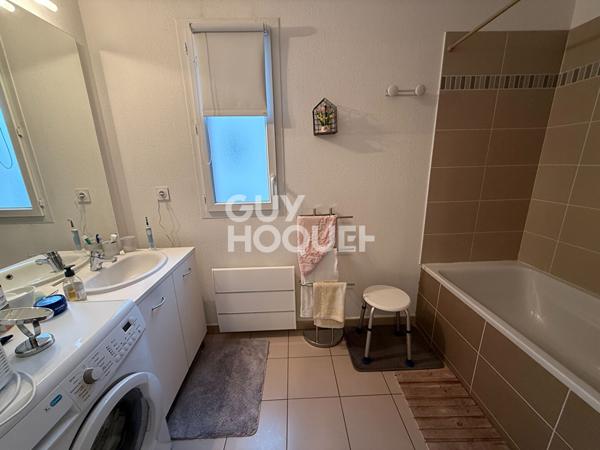 EXCLUSIVITE - A vendre à Perpignan (66000) quartier ST ASSISCLE Appartement T3 Loué de 67 m² avec terrasse et garage